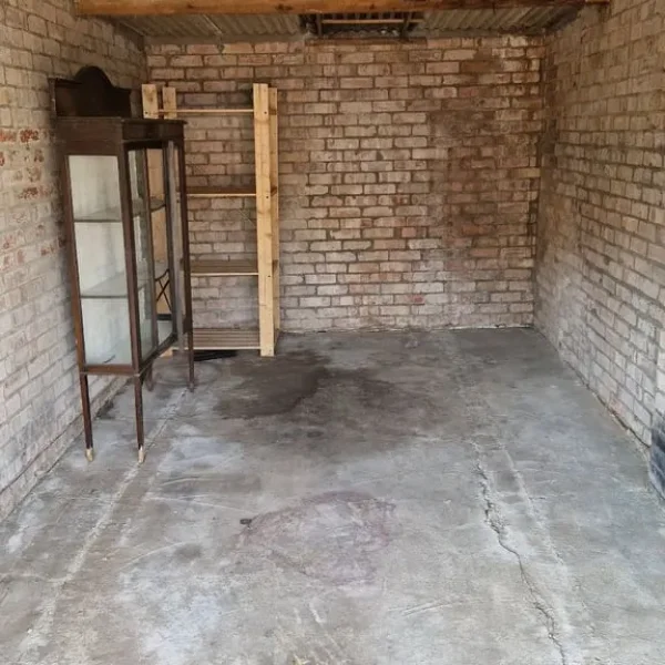 Lock up garage