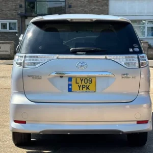 2009 Toyota Estima Hybrid 2.4L, 7-seater, UK import - Image 5