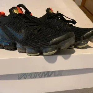 Vapormax uk size 6.5 - Image 5