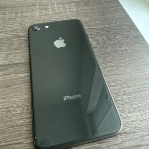 iPhone 8 64gb unlocked black - Image 3