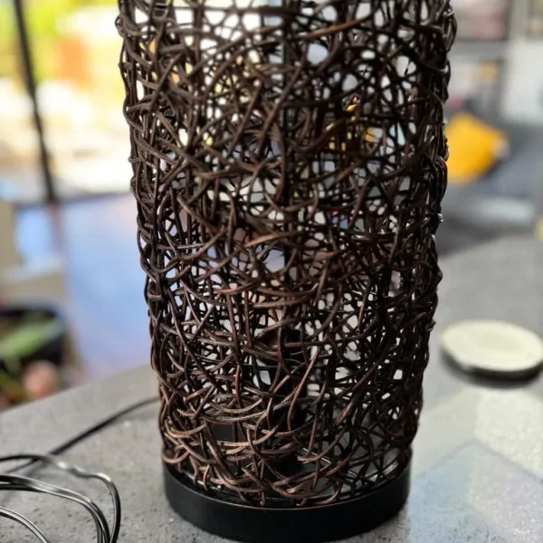 Wicker table lamp