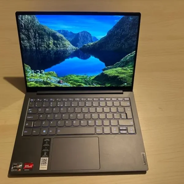 Lenovo Yoga Slim 7 AMD Ryzen 5