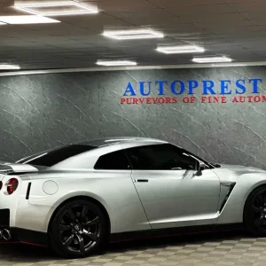 2010 NISSAN GT-R 3.8 Premium STAGE 2 600 MASSIVE HISTORY ONE OF THE BEST AROUND - Image 2