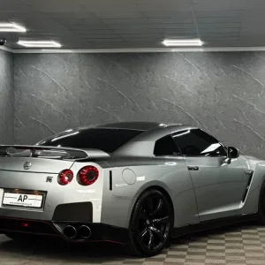2010 NISSAN GT-R 3.8 Premium STAGE 2 600 MASSIVE HISTORY ONE OF THE BEST AROUND - Image 4