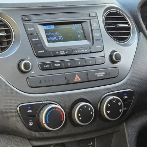 2017 Hyundai i10 SE Hatchback Petrol Manual - Image 5