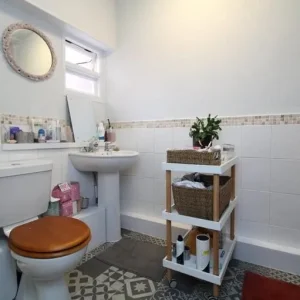 Room to rent - Image 7
