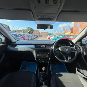 2014 Skoda Rapid Spaceback 1.6 TDI SE Euro 5 5-door Hatchback Diesel Manual - Image 2