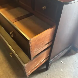 Stag minstrel chest of drawers - Image 3