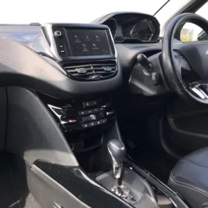 2018 Peugeot 2008 1.2 PureTech 110 Allure 5-door Hatchback - Image 4