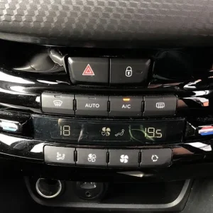 2018 Peugeot 2008 1.2 PureTech 110 Allure 5-door Hatchback - Image 8