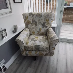 3-4 seater sofa and swivel chair - Image 5