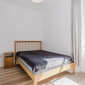 1-bedroom flat with modern furnishings, second floor, in Turriff, Aberdeenshire - Image 5