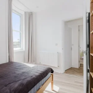 1-bedroom flat with modern furnishings, second floor, in Turriff, Aberdeenshire - Image 7