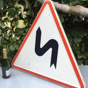 VINTAGE FRENCH ENAMEL TRAFFIC SIGN SHARP BENDS VIRAGES 1973 - Image 2