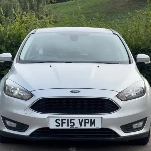 2015 Ford Focus 1.0T EcoBoost Zetec 5-door hatchback - Image 2