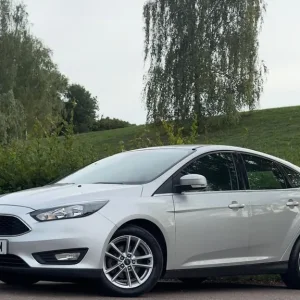 2015 Ford Focus 1.0T EcoBoost Zetec 5-door hatchback - Image 3
