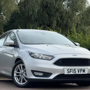 2015 Ford Focus 1.0T EcoBoost Zetec 5-door hatchback - Image 6