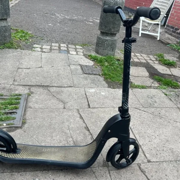 AERO C5 BLACK SCOOTER Aero folding scooter