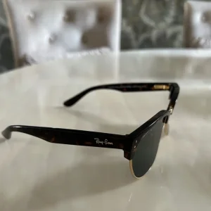 Ray-ban Clubmaster Reverse Sunglasses - Image 5