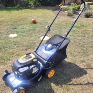 Mcculoch petrol push lawnmower - Image 3
