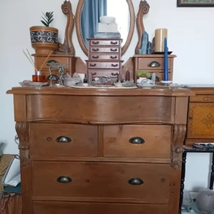 Mirrored oak chest of drawers