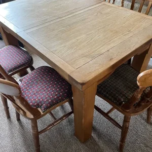 Extendable dining table and chairs - Image 2
