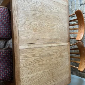 Extendable dining table and chairs - Image 4