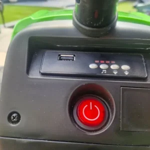 Ride on electric tractor and trailer - Image 7