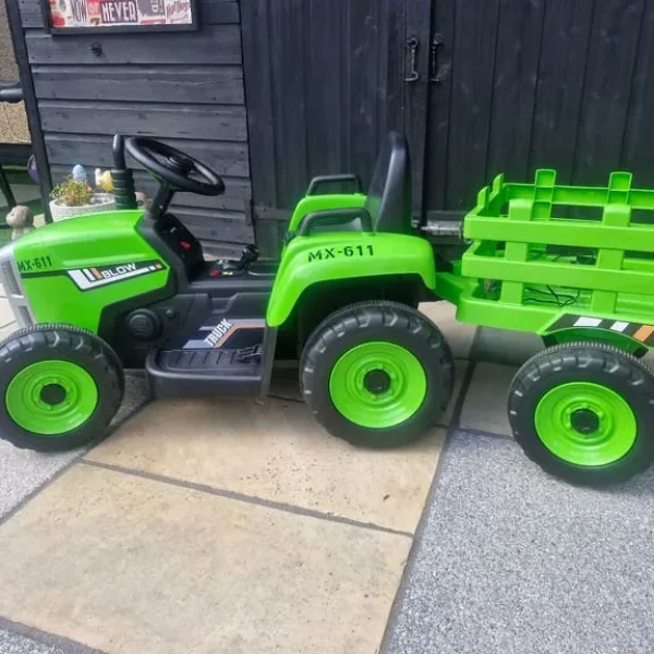 Ride on electric tractor and trailer