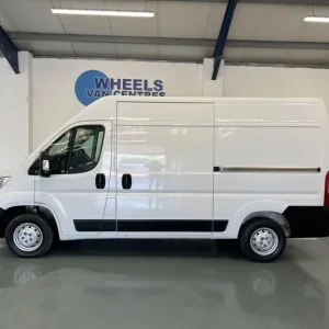 2022 Citroen Relay 2.2 BlueHDi 35 Enterprise L2 High Roof Diesel Van - Image 2