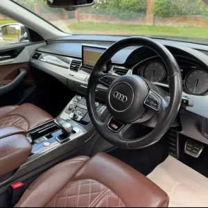 2016 Audi S8 4.0 TFSi V8 Quattro - Image 7