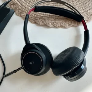 Plantronics Voyager Focus headset - Image 2