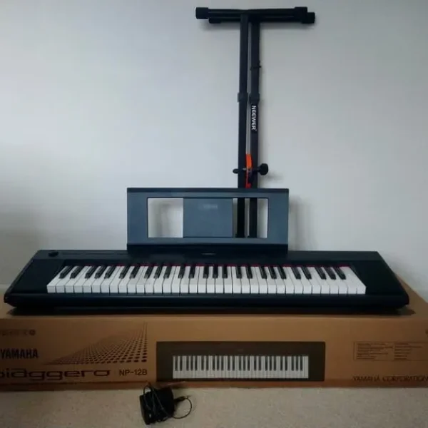 Yamaha Piaggero NP-12 keyboard with stand and box