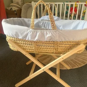 Clair de Luna Palm Moses Basket with stand - Image 2