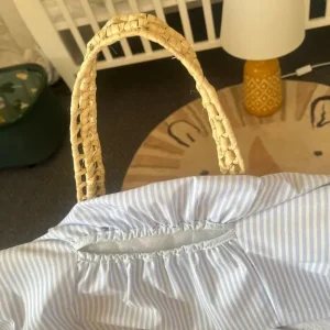 Clair de Luna Palm Moses Basket with stand - Image 5