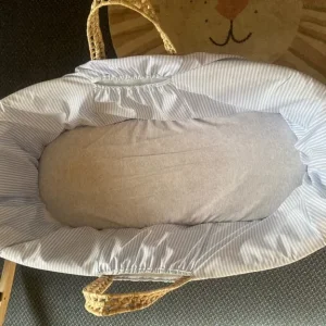 Clair de Luna Palm Moses Basket with stand - Image 6