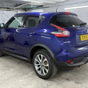 2018 Nissan Juke 1.6 Tekna 5-door hatchback in blue - Image 5
