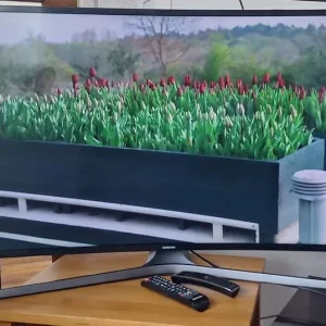 samsung smart tv 40 inch curved - Image 4