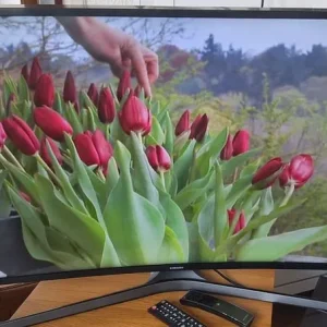 samsung smart tv 40 inch curved - Image 5