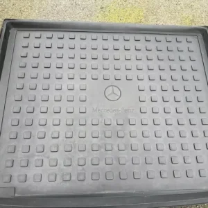 Mercedes GLC bootliner - Image 3