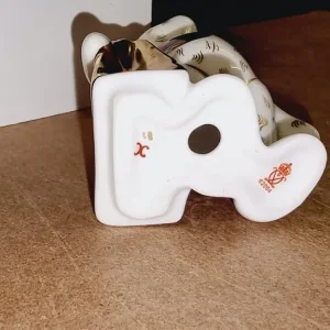 Royal Crown Derby Bennettes Shopper Bear Paperweight - Image 5