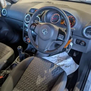 2014 Vauxhall Corsa 1.4 16V SE Hatchback - Image 7
