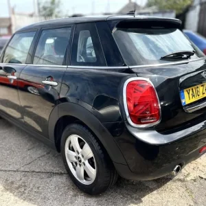 2018 MINI Cooper 1.5 Diesel 5 Door Hatchback Manual - Image 8