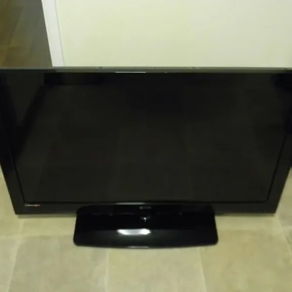 Technika LCD40-270 40 Inch TV