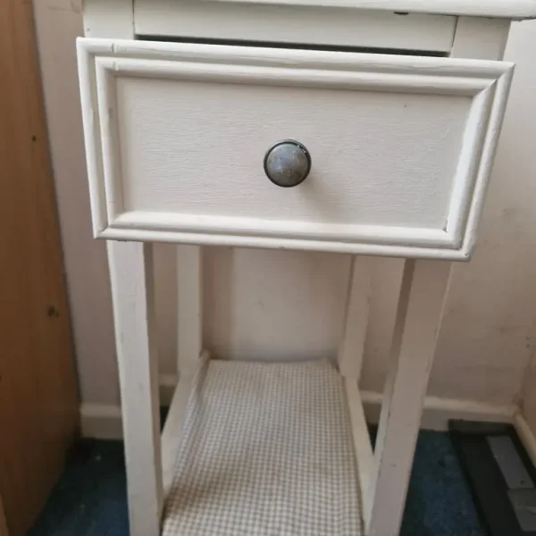 Small Pretty Table with Drawer