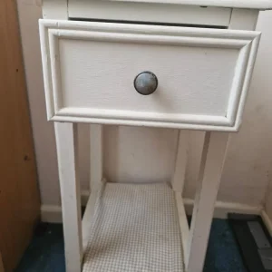 Small Pretty Table with Drawer