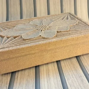 Vintage jewellery box with cork base and glass bottom - Image 3