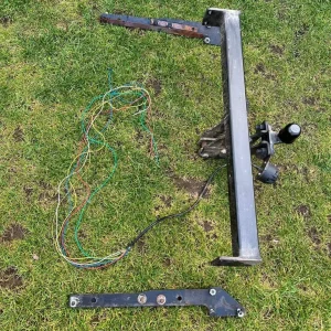 Ford Mondeo complete tow hitch - Image 3