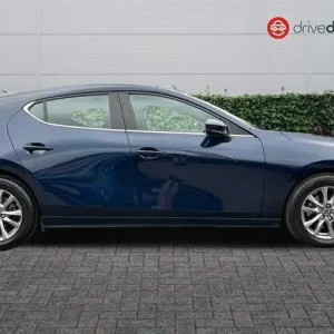 2021 Mazda3 2.0L E-SKYACTIV-G MHEV SE-L Luxury Hatchback - Image 2