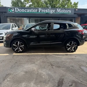 2018 Nissan Qashqai 1.2 DIG-T Tekna+ SUV - Image 3